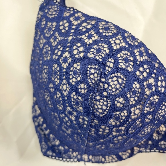 Victoria's Secret Blue Lace Bra 34 C - Picture 4 of 16